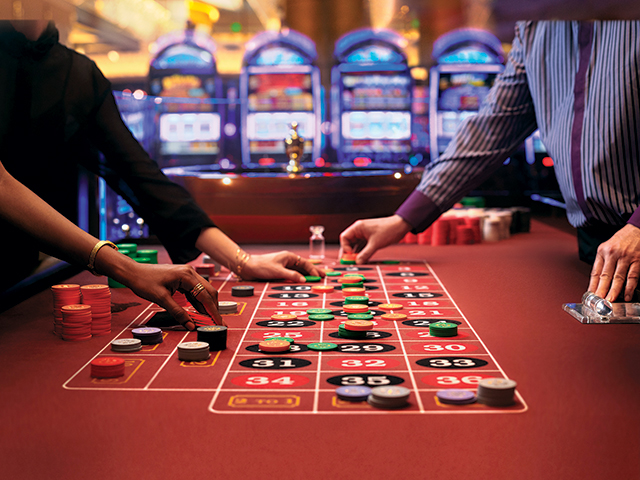 The Digital Evolution of Gambling: Navigating the World of Online Casinos